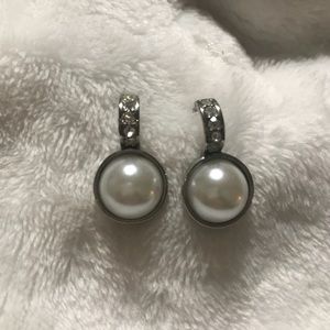 Pearl earrings